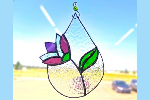 Beginners Stained Glass - Teardrop Flower (16+)